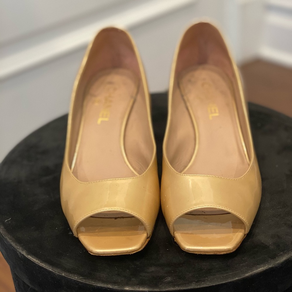 Authentic Chanel Champaign heels